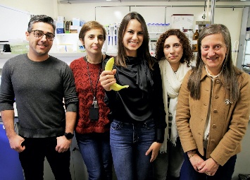 Casca de banana purifica água contaminada